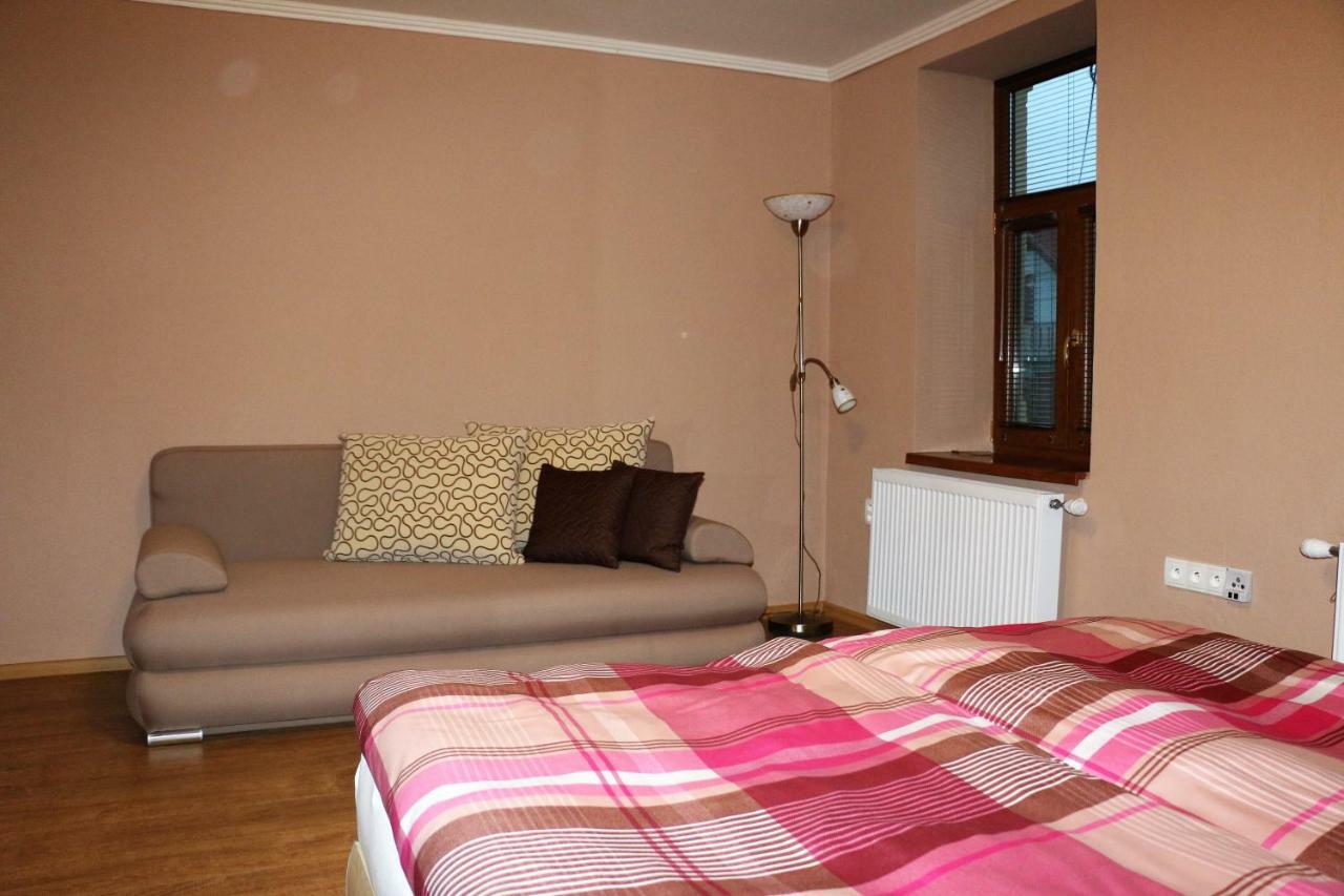 Ubytovanie Tri Ruze Krasnohorske Podhradie Bagian luar foto